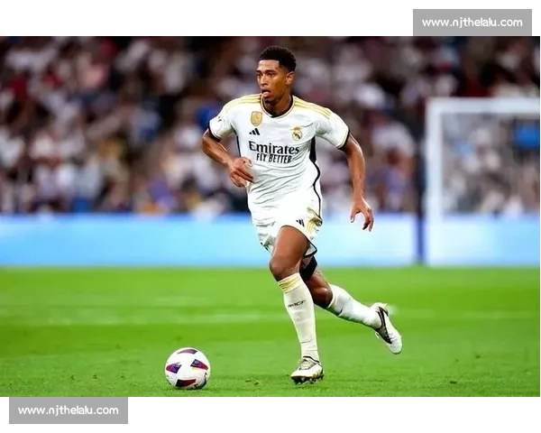 贝林厄姆 22 岁生日，女友晒甜蜜瞬间：舞伴与星光的双重闪耀